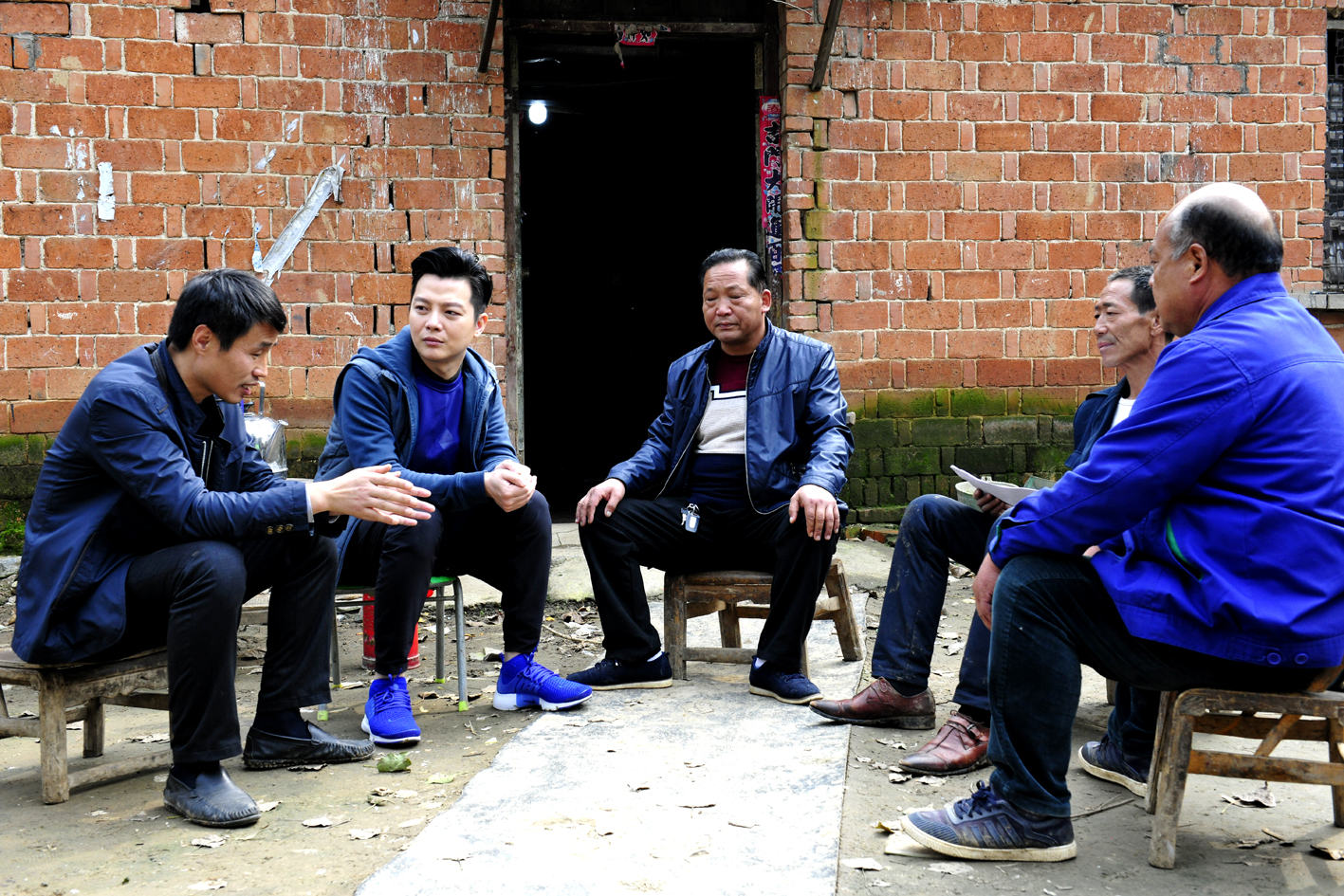 The Second Season of "The Battle Against Poverty" enters Xichuan, Ren Luyu experiences the happy life of poverty-stricken farmers The Second Season of "The Battle Against Poverty" enters Xichuan, Ren Luyu experiences the happy life of poverty-stricken farmers